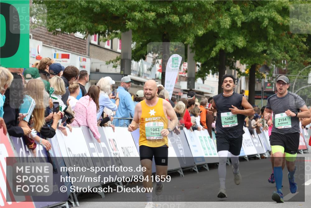 21.09.2025 - PSD Bank Halbmarathon Strokosch-Dieckow http://msf.ph/oto/8941659 21.09.2025 11:43:22 Ziel 1262, 1264, 1856, 1943, 2027, 2154, 2240, 2265 meine-sportfotos.de