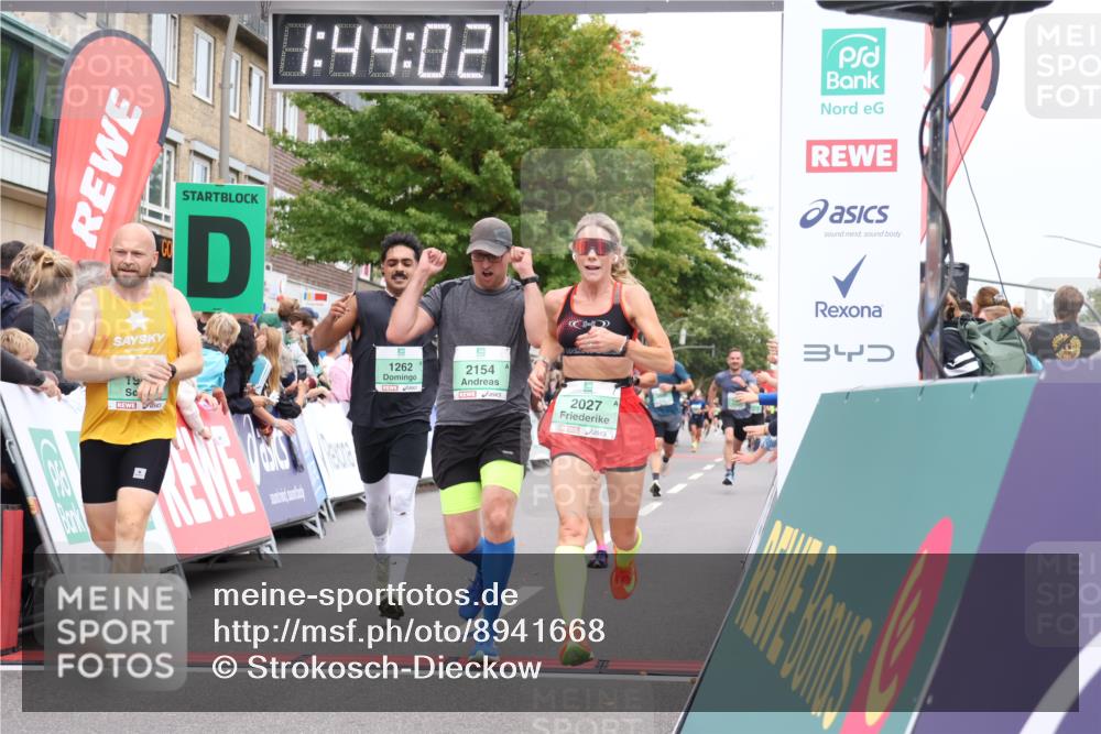 21.09.2025 - PSD Bank Halbmarathon Strokosch-Dieckow http://msf.ph/oto/8941668 21.09.2025 11:43:25 Ziel 1262, 1264, 1804, 1856, 1943, 2027, 2154, 3920 meine-sportfotos.de