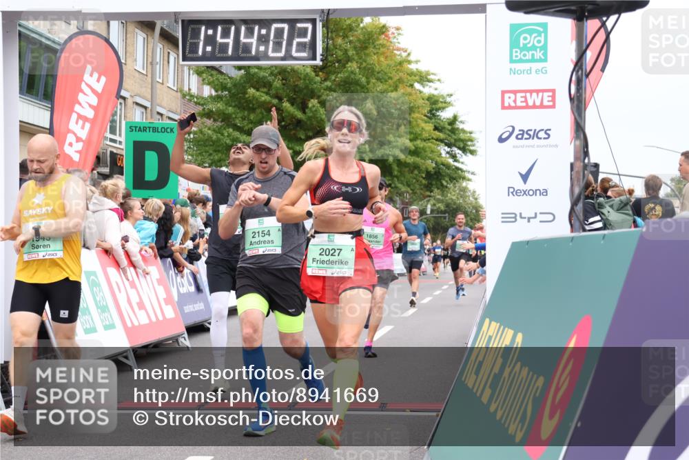 21.09.2025 - PSD Bank Halbmarathon Strokosch-Dieckow http://msf.ph/oto/8941669 21.09.2025 11:43:26 Ziel 1262, 1264, 1804, 1856, 1943, 2027, 2154, 3920 meine-sportfotos.de