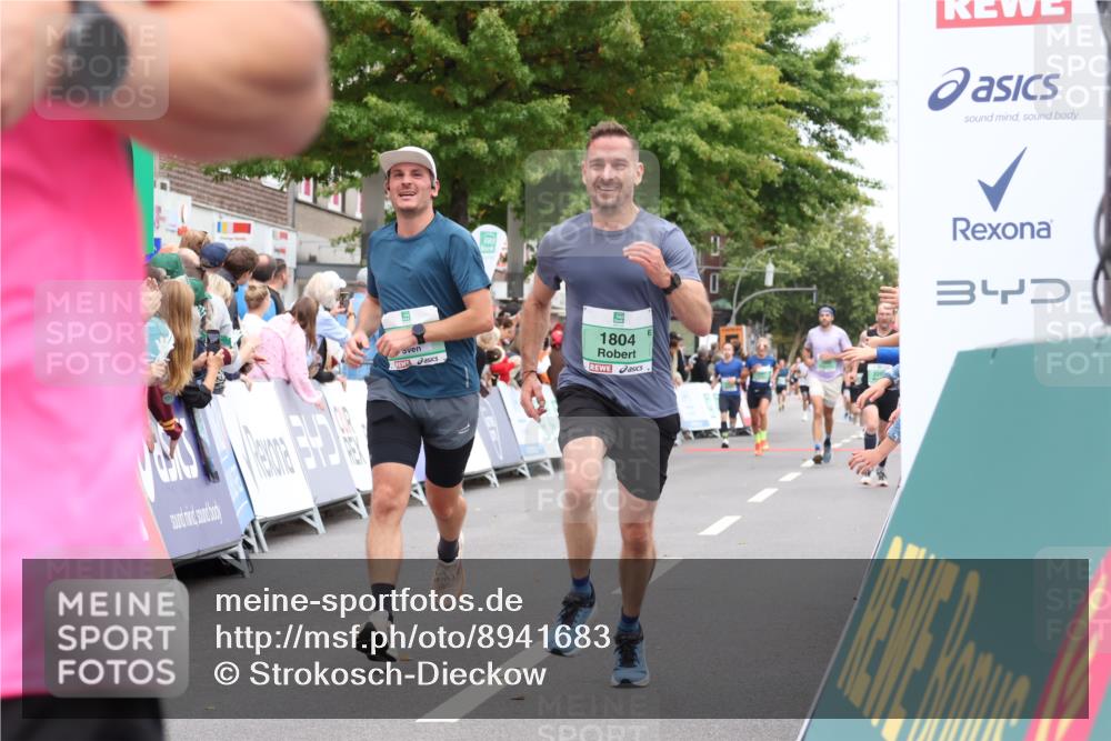 21.09.2025 - PSD Bank Halbmarathon Strokosch-Dieckow http://msf.ph/oto/8941683 21.09.2025 11:43:29 Ziel 1262, 1264, 1804, 1856, 1943, 2027, 2154, 3920 meine-sportfotos.de