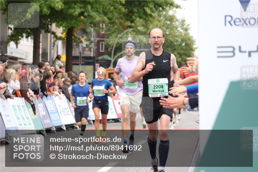 21.09.2025 - PSD Bank Halbmarathon Strokosch-Dieckow http://msf.ph/oto/8941692 21.09.2025 11:43:32 Ziel 1262, 1804, 1856, 1943, 2027, 2154, 2208, 2252, 3920 meine-sportfotos.de