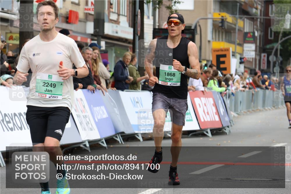 21.09.2025 - PSD Bank Halbmarathon Strokosch-Dieckow http://msf.ph/oto/8941700 21.09.2025 11:26:09 Ziel 1868, 2249 meine-sportfotos.de