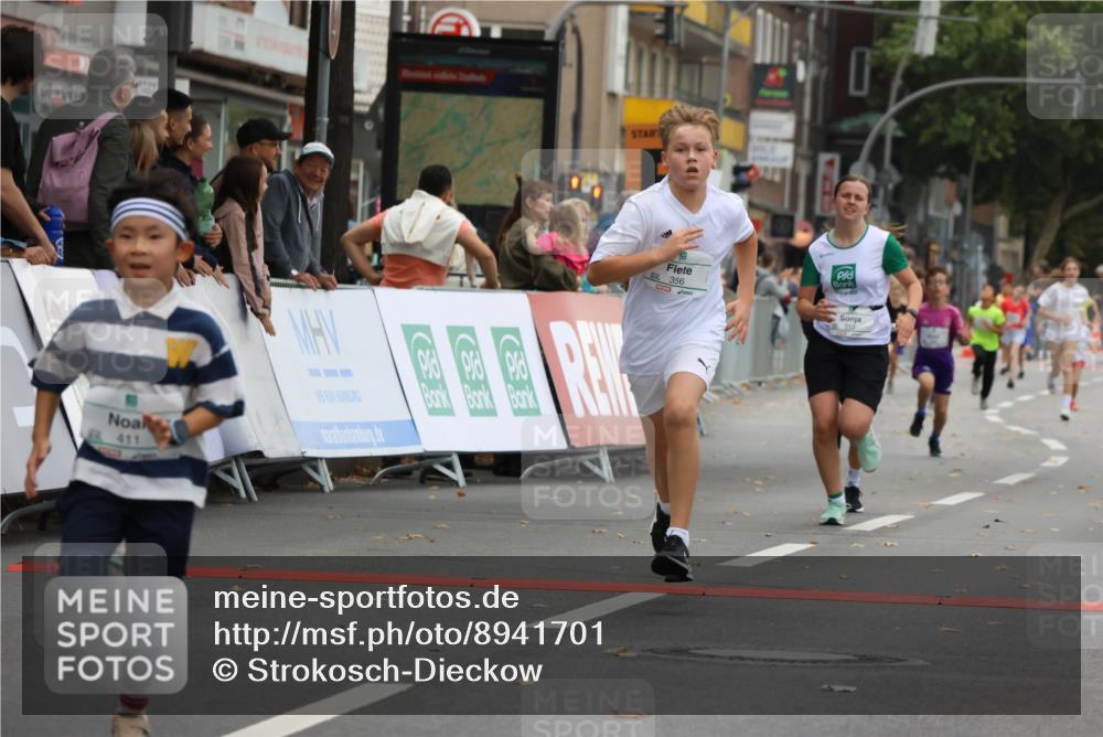 21.09.2025 - PSD Bank Halbmarathon Strokosch-Dieckow http://msf.ph/oto/8941701 21.09.2025 10:28:01 Ziel 220, 241, 253, 254, 288, 289, 356, 401, 411, 425, 442 meine-sportfotos.de