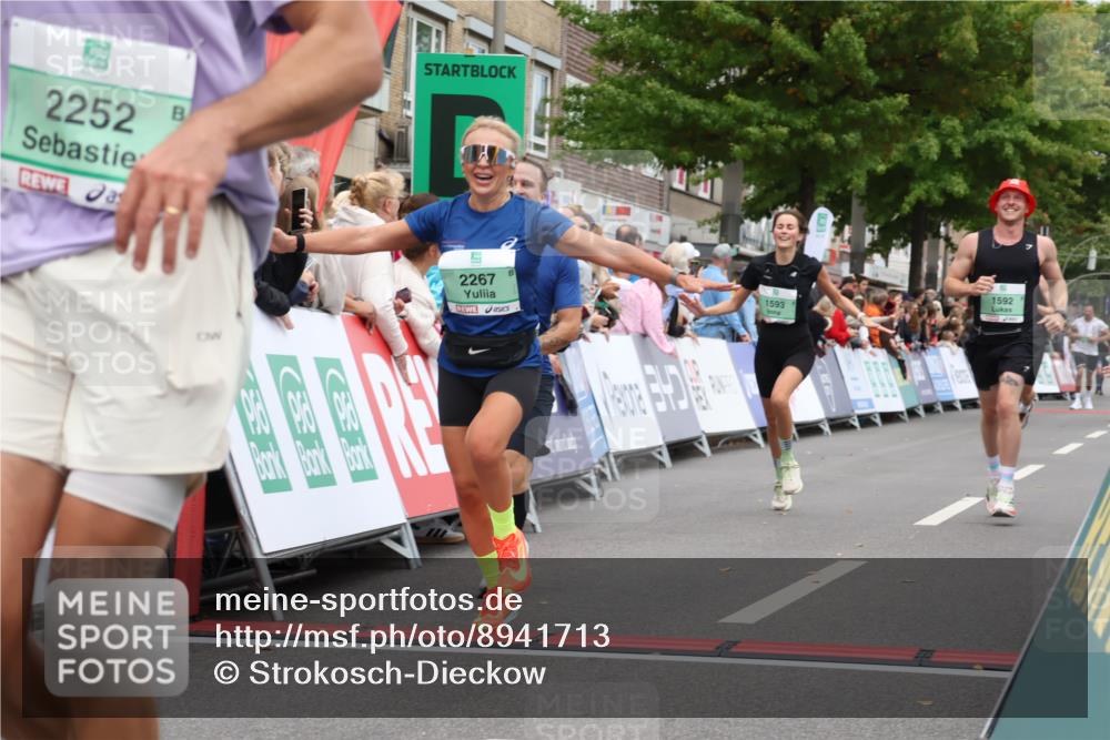 21.09.2025 - PSD Bank Halbmarathon Strokosch-Dieckow http://msf.ph/oto/8941713 21.09.2025 11:43:38 Ziel 1073, 1592, 1593, 2208, 2252, 2267, 3188 meine-sportfotos.de