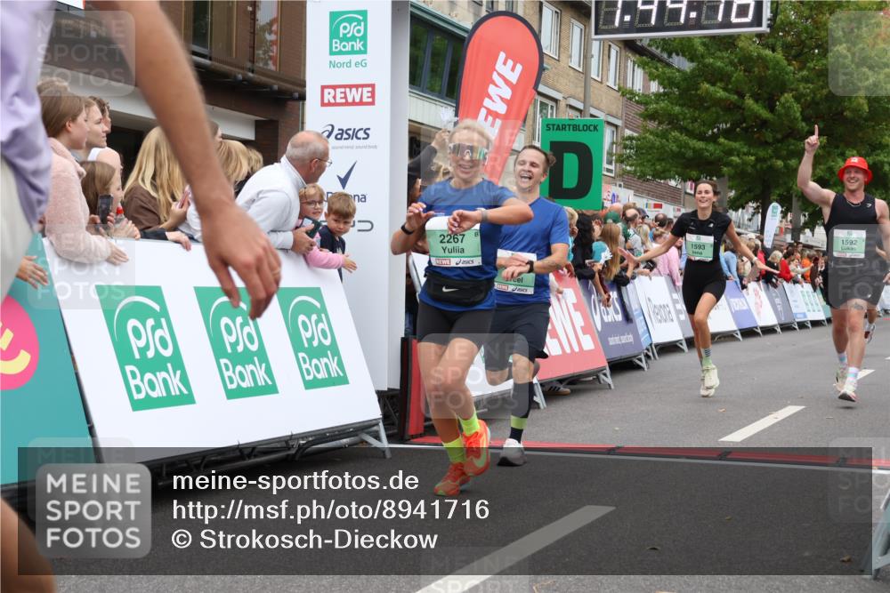 21.09.2025 - PSD Bank Halbmarathon Strokosch-Dieckow http://msf.ph/oto/8941716 21.09.2025 11:43:39 Ziel 1073, 1592, 1593, 2208, 2252, 2267, 3188 meine-sportfotos.de