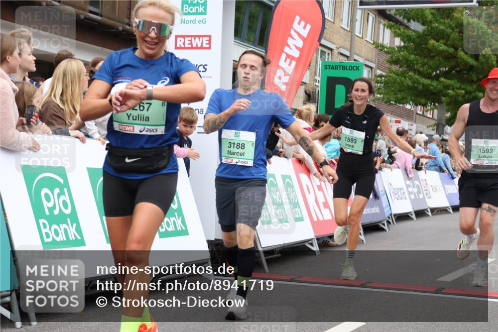 21.09.2025 - PSD Bank Halbmarathon Strokosch-Dieckow http://msf.ph/oto/8941719 21.09.2025 11:43:40 Ziel 1073, 1592, 1593, 2208, 2252, 2267, 3188 meine-sportfotos.de