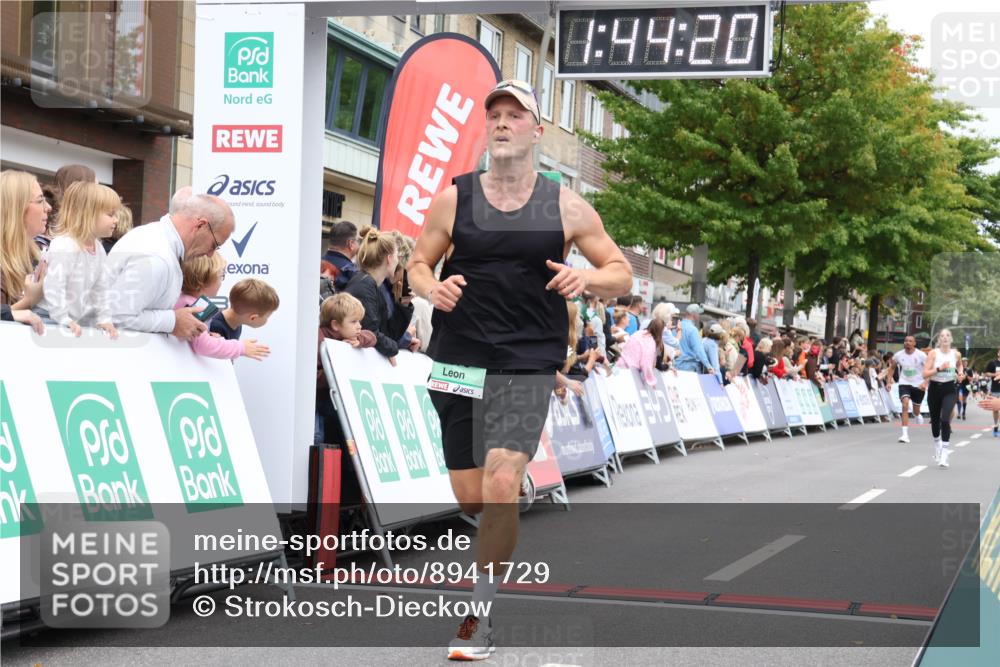 21.09.2025 - PSD Bank Halbmarathon Strokosch-Dieckow http://msf.ph/oto/8941729 21.09.2025 11:43:43 Ziel 1073, 1592, 1593, 2252, 2267, 3188, 3934 meine-sportfotos.de