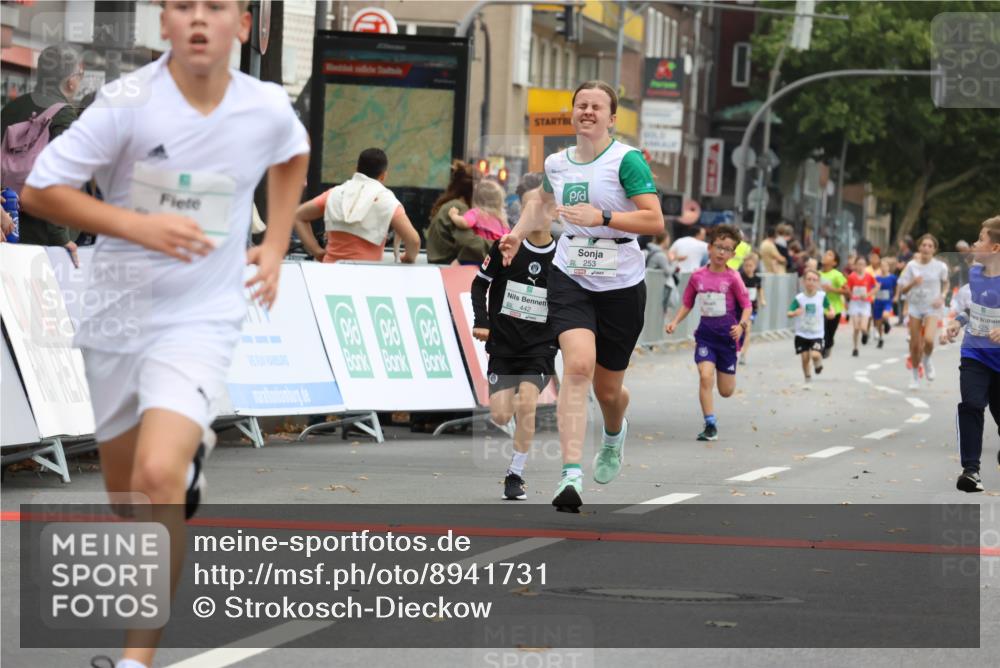 21.09.2025 - PSD Bank Halbmarathon Strokosch-Dieckow http://msf.ph/oto/8941731 21.09.2025 10:28:03 Ziel 220, 241, 253, 288, 289, 356, 401, 411, 425, 442 meine-sportfotos.de