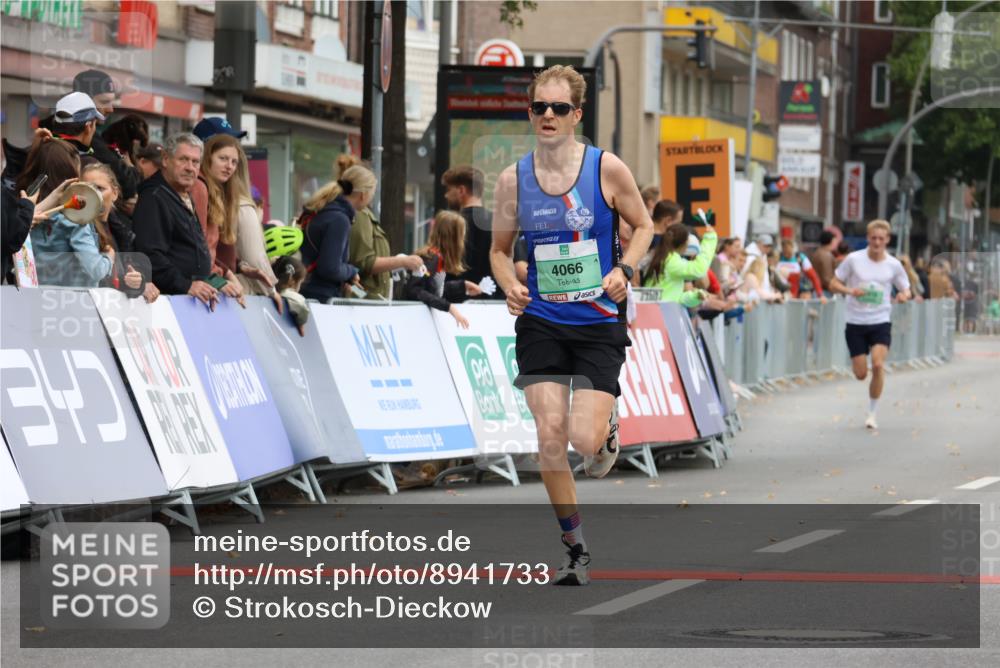 21.09.2025 - PSD Bank Halbmarathon Strokosch-Dieckow http://msf.ph/oto/8941733 21.09.2025 11:26:16 Ziel 1868, 1916, 2249, 4066 meine-sportfotos.de