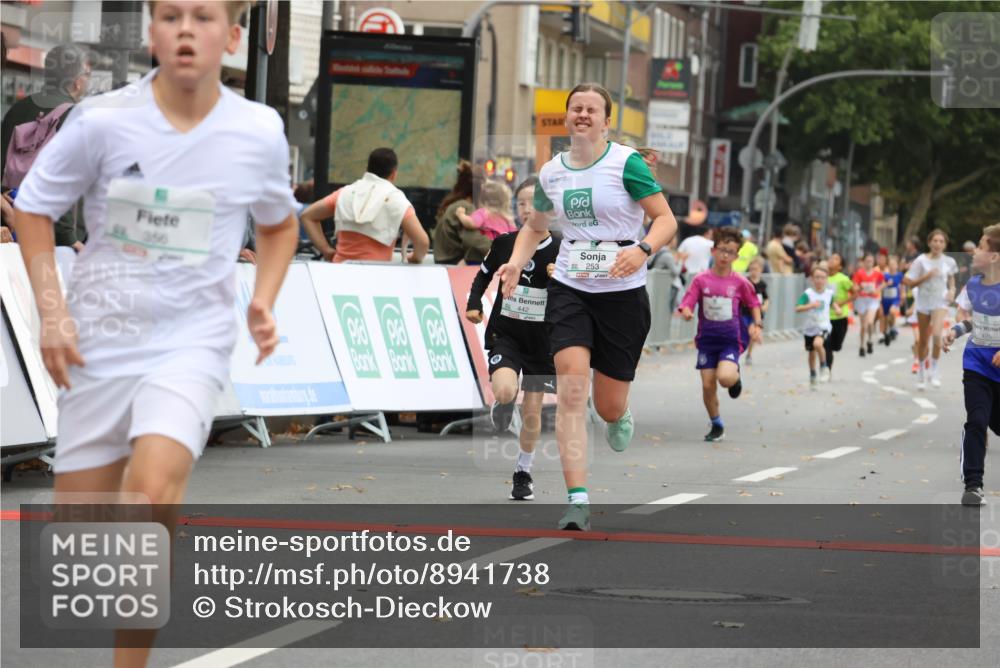 21.09.2025 - PSD Bank Halbmarathon Strokosch-Dieckow http://msf.ph/oto/8941738 21.09.2025 10:28:03 Ziel 220, 241, 253, 288, 289, 356, 401, 411, 425, 442 meine-sportfotos.de