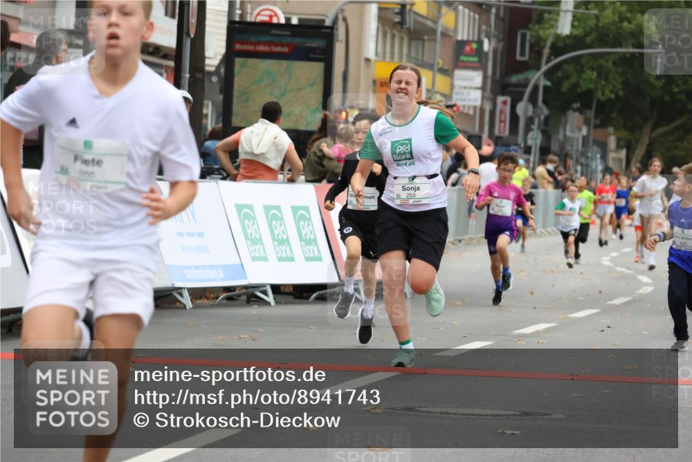 21.09.2025 - PSD Bank Halbmarathon Strokosch-Dieckow http://msf.ph/oto/8941743 21.09.2025 10:28:03 Ziel 220, 241, 253, 288, 289, 356, 401, 411, 425, 442 meine-sportfotos.de