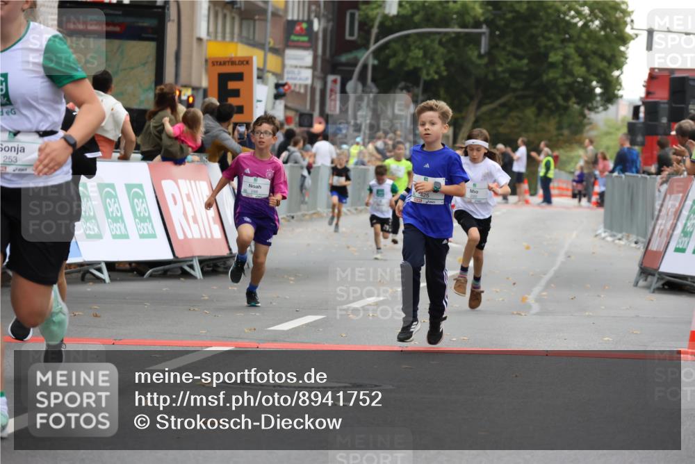 21.09.2025 - PSD Bank Halbmarathon Strokosch-Dieckow http://msf.ph/oto/8941752 21.09.2025 10:28:05 Ziel 220, 253, 288, 356, 411, 425, 442 meine-sportfotos.de