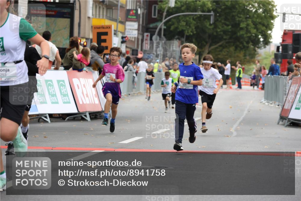 21.09.2025 - PSD Bank Halbmarathon Strokosch-Dieckow http://msf.ph/oto/8941758 21.09.2025 10:28:05 Ziel 220, 253, 288, 356, 411, 425, 442 meine-sportfotos.de