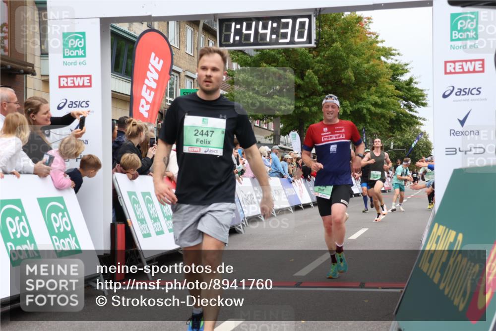 21.09.2025 - PSD Bank Halbmarathon Strokosch-Dieckow http://msf.ph/oto/8941760 21.09.2025 11:43:54 Ziel 1217, 1333, 1736, 2054, 2119, 2145, 2147, 2192, 2447, 3934 meine-sportfotos.de
