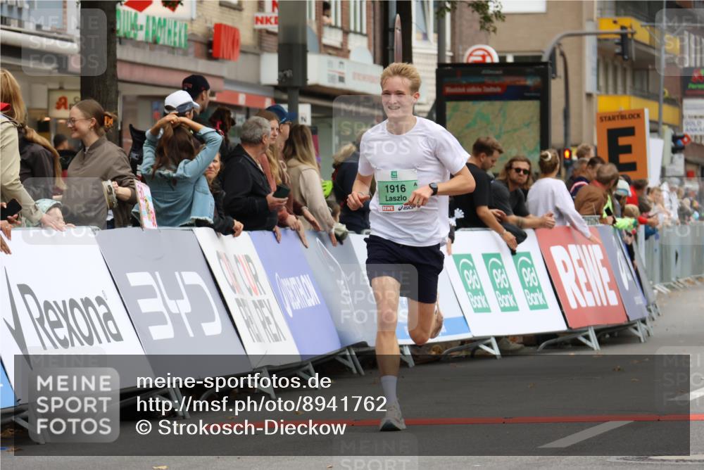 21.09.2025 - PSD Bank Halbmarathon Strokosch-Dieckow http://msf.ph/oto/8941762 21.09.2025 11:26:21 Ziel 1916, 4066 meine-sportfotos.de