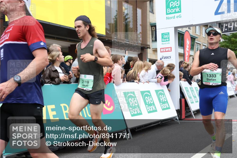 21.09.2025 - PSD Bank Halbmarathon Strokosch-Dieckow http://msf.ph/oto/8941771 21.09.2025 11:43:57 Ziel 1217, 1282, 1333, 1336, 2054, 2119, 2145, 2147, 2192, 2447, 3918 meine-sportfotos.de