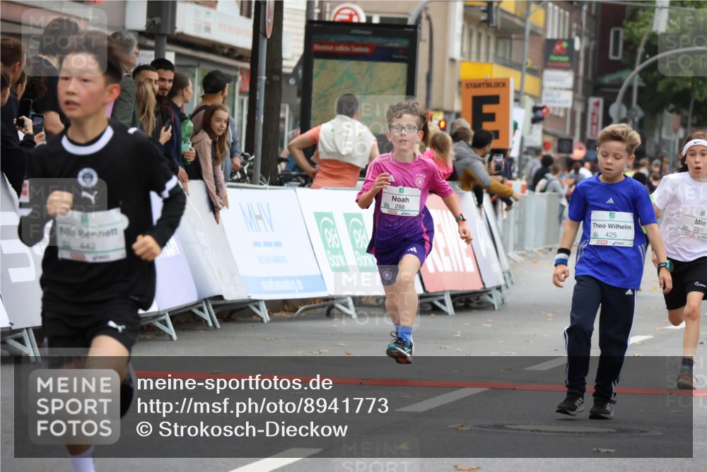 21.09.2025 - PSD Bank Halbmarathon Strokosch-Dieckow http://msf.ph/oto/8941773 21.09.2025 10:28:07 Ziel 213, 220, 253, 270, 288, 356, 411, 425, 442 meine-sportfotos.de