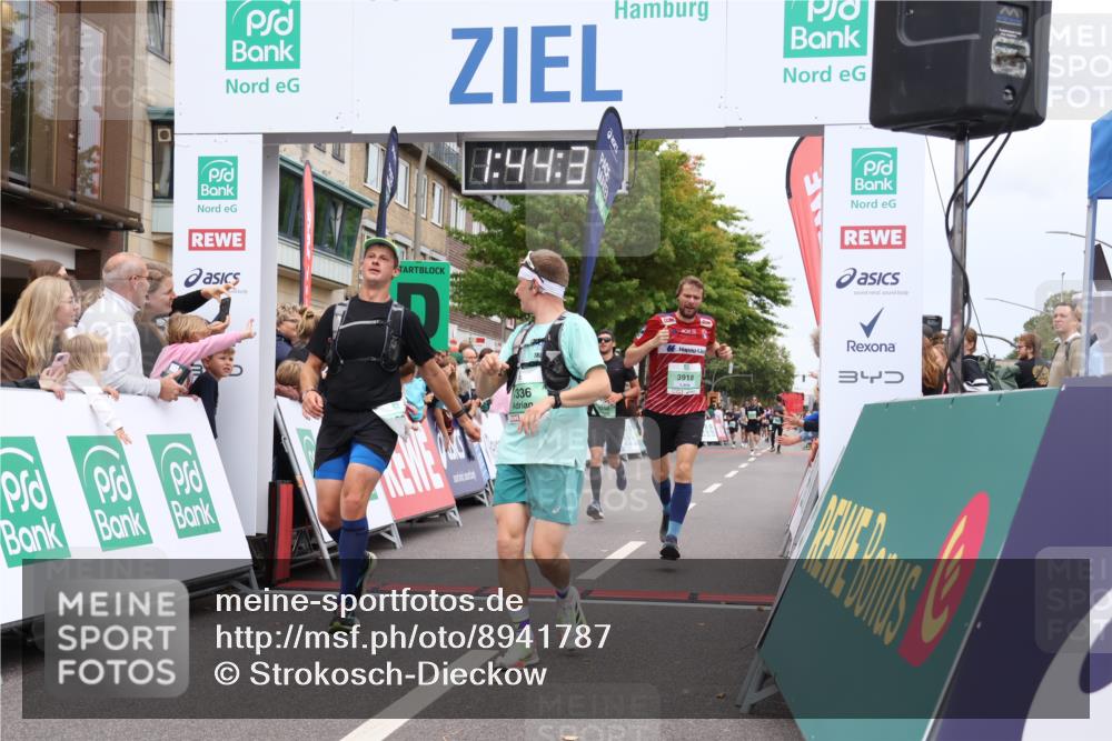21.09.2025 - PSD Bank Halbmarathon Strokosch-Dieckow http://msf.ph/oto/8941787 21.09.2025 11:44:01 Ziel 1282, 1333, 1336, 2054, 2119, 2147, 2350, 3918 meine-sportfotos.de
