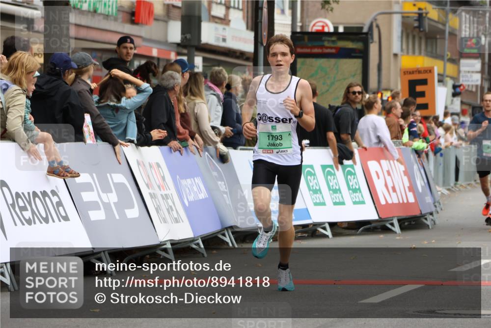 21.09.2025 - PSD Bank Halbmarathon Strokosch-Dieckow http://msf.ph/oto/8941818 21.09.2025 11:26:47 Ziel 1439, 1793, 4040 meine-sportfotos.de
