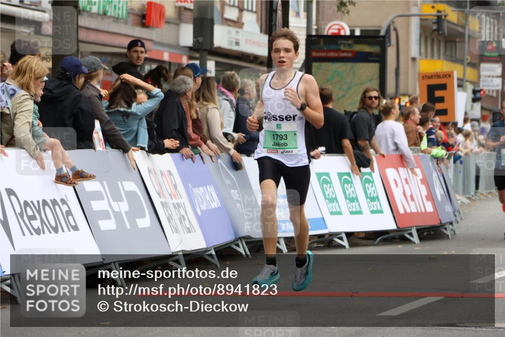 21.09.2025 - PSD Bank Halbmarathon Strokosch-Dieckow http://msf.ph/oto/8941823 21.09.2025 11:26:47 Ziel 1439, 1793, 4040 meine-sportfotos.de