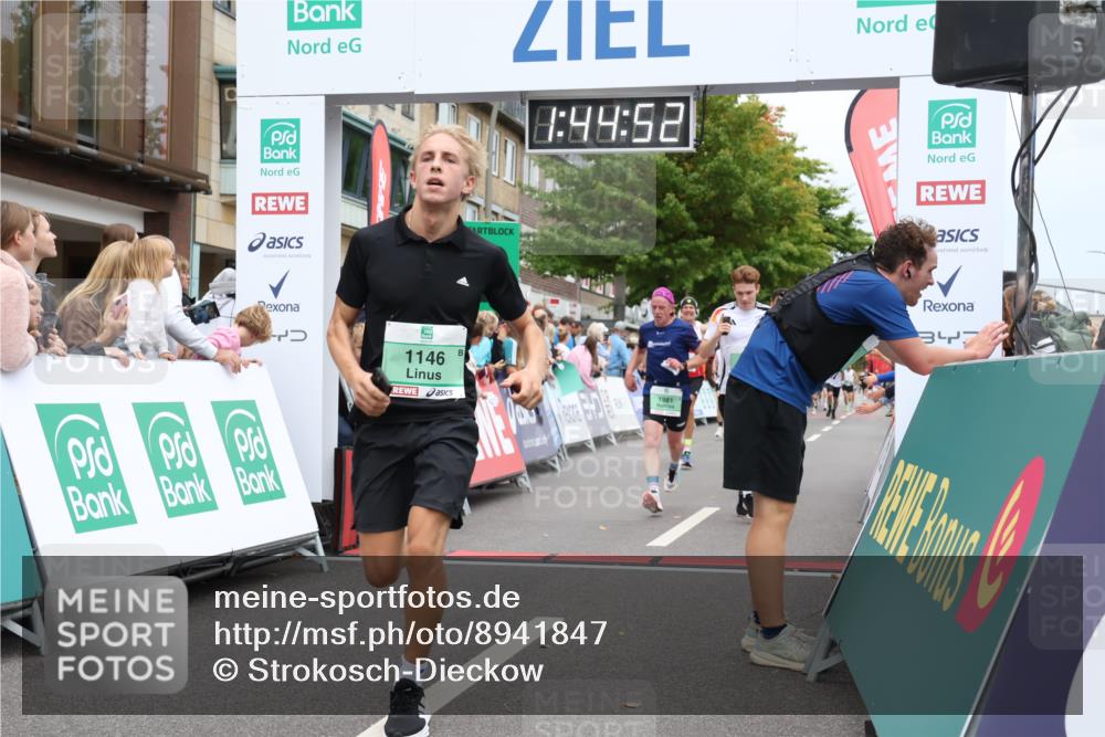 21.09.2025 - PSD Bank Halbmarathon Strokosch-Dieckow http://msf.ph/oto/8941847 21.09.2025 11:44:16 Ziel 1091, 1146, 1621, 1757, 1806, 1981, 1986, 2081, 2196, 2294, 2460, 3023 meine-sportfotos.de