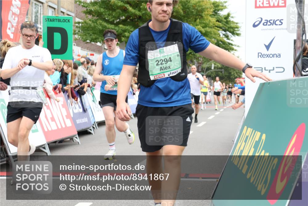 21.09.2025 - PSD Bank Halbmarathon Strokosch-Dieckow http://msf.ph/oto/8941867 21.09.2025 11:44:21 Ziel 1091, 1146, 1329, 1757, 1806, 1981, 2081, 3023, 4057 meine-sportfotos.de