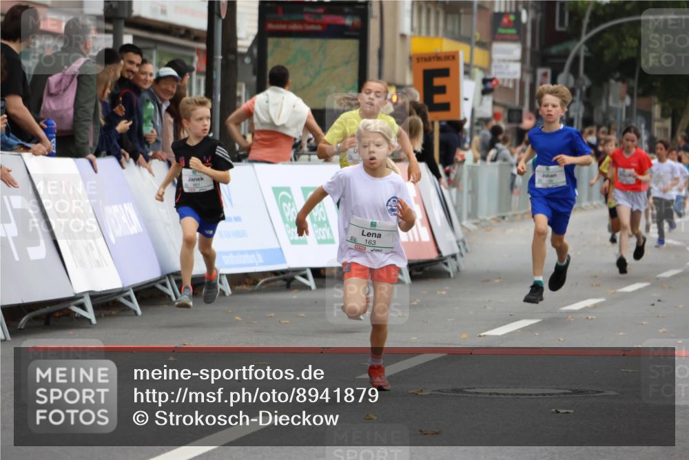 21.09.2025 - PSD Bank Halbmarathon Strokosch-Dieckow http://msf.ph/oto/8941879 21.09.2025 10:28:18 Ziel 157, 158, 163, 213, 215, 240, 270, 316, 461 meine-sportfotos.de