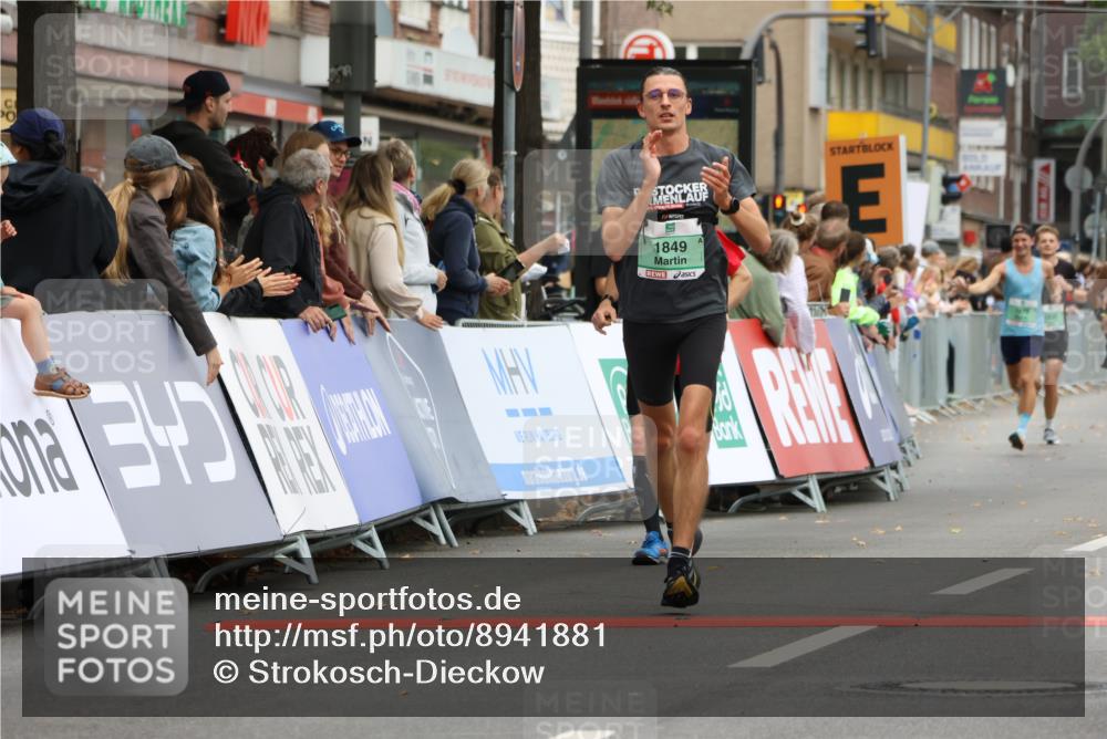21.09.2025 - PSD Bank Halbmarathon Strokosch-Dieckow http://msf.ph/oto/8941881 21.09.2025 11:27:08 Ziel 1598, 1849, 4005 meine-sportfotos.de