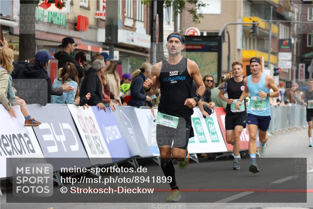 21.09.2025 - PSD Bank Halbmarathon Strokosch-Dieckow http://msf.ph/oto/8941899 21.09.2025 11:27:14 Ziel 1236, 1598, 1849, 1879, 4005 meine-sportfotos.de