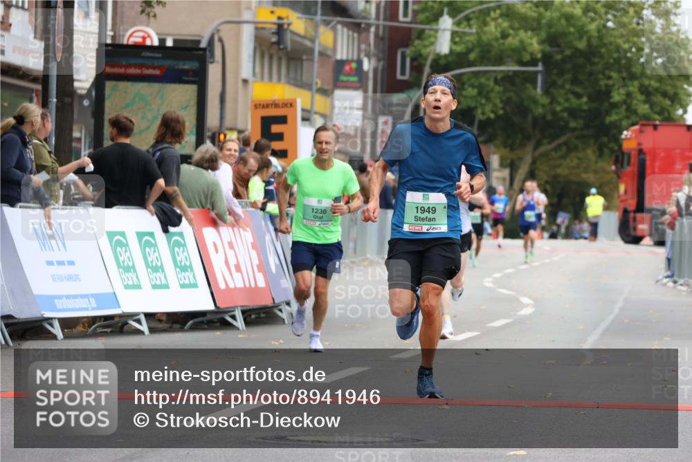 21.09.2025 - PSD Bank Halbmarathon Strokosch-Dieckow http://msf.ph/oto/8941946 21.09.2025 11:27:33 Ziel 1230, 1781, 1782, 1831, 1874, 1895, 1949, 1953, 4019 meine-sportfotos.de