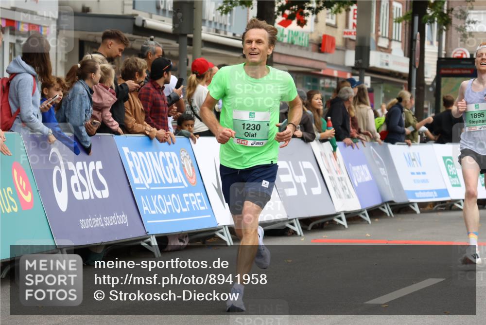 21.09.2025 - PSD Bank Halbmarathon Strokosch-Dieckow http://msf.ph/oto/8941958 21.09.2025 11:27:37 Ziel 1230, 1874, 1895, 1949, 1953 meine-sportfotos.de