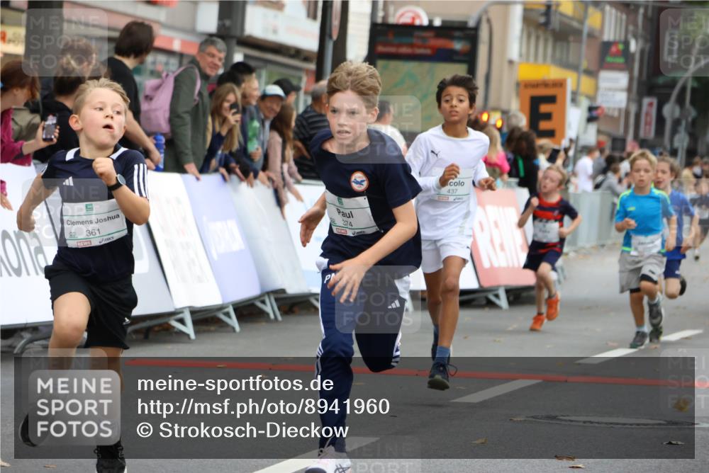 21.09.2025 - PSD Bank Halbmarathon Strokosch-Dieckow http://msf.ph/oto/8941960 21.09.2025 10:28:37 Ziel 123, 126, 150, 197, 198, 204, 205, 266, 317, 357, 361, 371, 374, 388, 389, 408, 437 meine-sportfotos.de