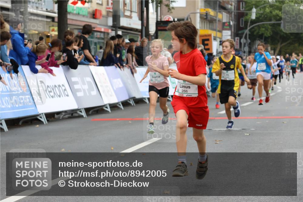 21.09.2025 - PSD Bank Halbmarathon Strokosch-Dieckow http://msf.ph/oto/8942005 21.09.2025 10:28:46 Ziel 109, 126, 142, 193, 194, 255, 266, 337, 357, 371, 388, 389, 397, 408, 412, 415, 437, 440 meine-sportfotos.de