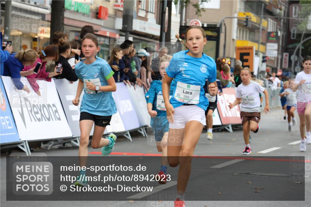 21.09.2025 - PSD Bank Halbmarathon Strokosch-Dieckow http://msf.ph/oto/8942023 21.09.2025 10:28:49 Ziel 109, 126, 142, 193, 194, 255, 258, 266, 337, 338, 357, 371, 388, 389, 397, 408, 412, 415, 440 meine-sportfotos.de