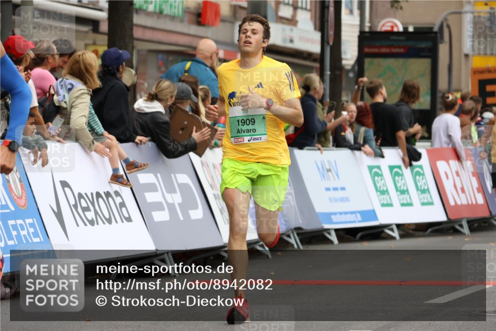 21.09.2025 - PSD Bank Halbmarathon Strokosch-Dieckow http://msf.ph/oto/8942082 21.09.2025 11:28:45 Ziel 1456, 1889, 1909, 1978, 2092, 4029 meine-sportfotos.de
