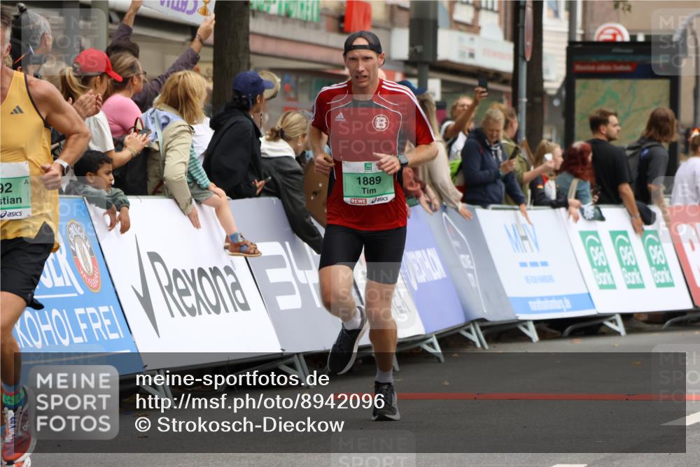 21.09.2025 - PSD Bank Halbmarathon Strokosch-Dieckow http://msf.ph/oto/8942096 21.09.2025 11:28:50 Ziel 1427, 1456, 1889, 1907, 1909, 2092, 4029 meine-sportfotos.de