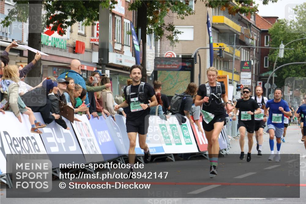 21.09.2025 - PSD Bank Halbmarathon Strokosch-Dieckow http://msf.ph/oto/8942147 21.09.2025 11:29:19 Ziel 1437, 1472, 1773, 1854, 2955, 3898 meine-sportfotos.de