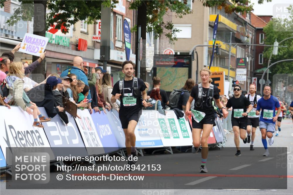 21.09.2025 - PSD Bank Halbmarathon Strokosch-Dieckow http://msf.ph/oto/8942153 21.09.2025 11:29:19 Ziel 1437, 1472, 1773, 1854, 2955, 3898 meine-sportfotos.de