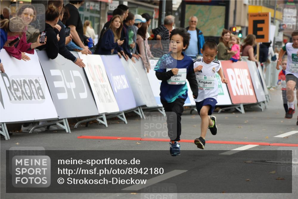 21.09.2025 - PSD Bank Halbmarathon Strokosch-Dieckow http://msf.ph/oto/8942180 21.09.2025 10:29:19 Ziel 166, 233, 250, 261, 301, 327, 345, 381, 390, 395, 406, 434, 455 meine-sportfotos.de