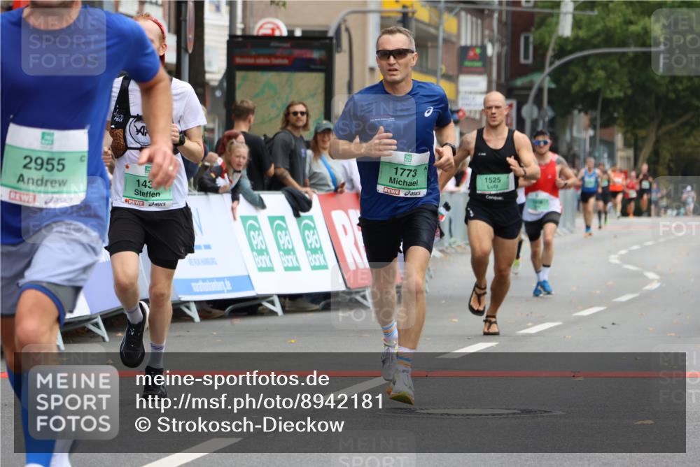 21.09.2025 - PSD Bank Halbmarathon Strokosch-Dieckow http://msf.ph/oto/8942181 21.09.2025 11:29:24 Ziel 1408, 1437, 1472, 1525, 1773, 1854, 2955, 3898 meine-sportfotos.de