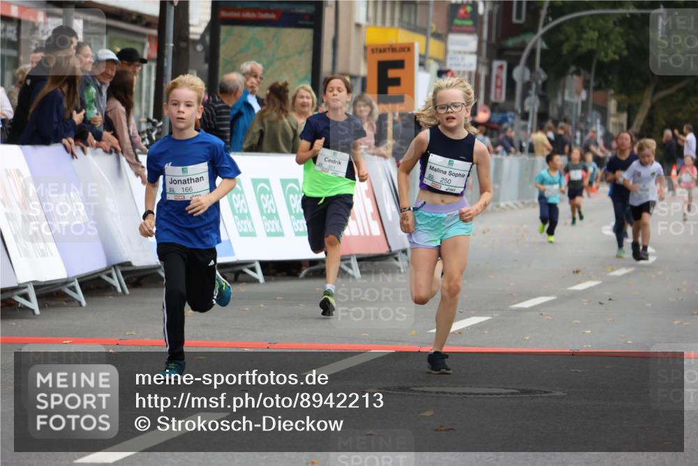 21.09.2025 - PSD Bank Halbmarathon Strokosch-Dieckow http://msf.ph/oto/8942213 21.09.2025 10:29:24 Ziel 166, 233, 250, 261, 301, 345, 381, 406, 434 meine-sportfotos.de