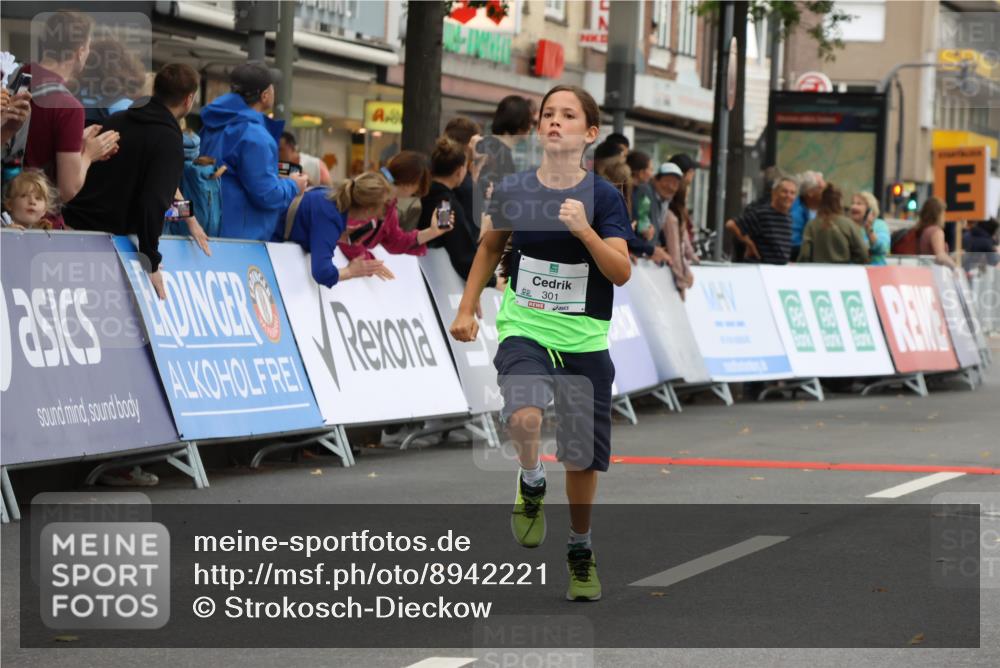 21.09.2025 - PSD Bank Halbmarathon Strokosch-Dieckow http://msf.ph/oto/8942221 21.09.2025 10:29:27 Ziel 132, 166, 233, 250, 301, 328, 381, 406, 434, 453 meine-sportfotos.de