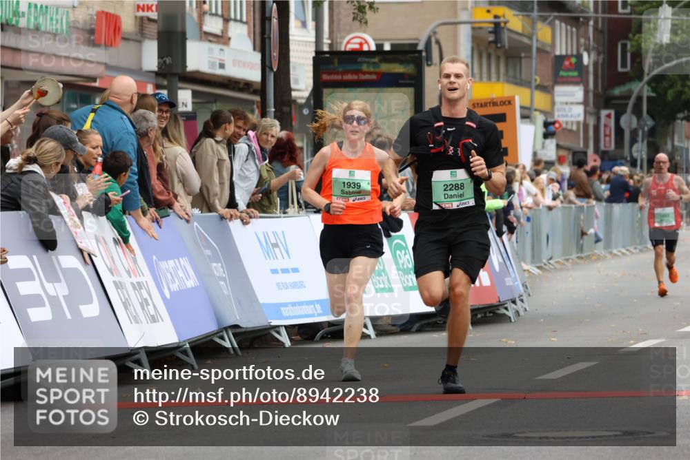21.09.2025 - PSD Bank Halbmarathon Strokosch-Dieckow http://msf.ph/oto/8942238 21.09.2025 11:29:51 Ziel 1325, 1407, 1939, 2288 meine-sportfotos.de