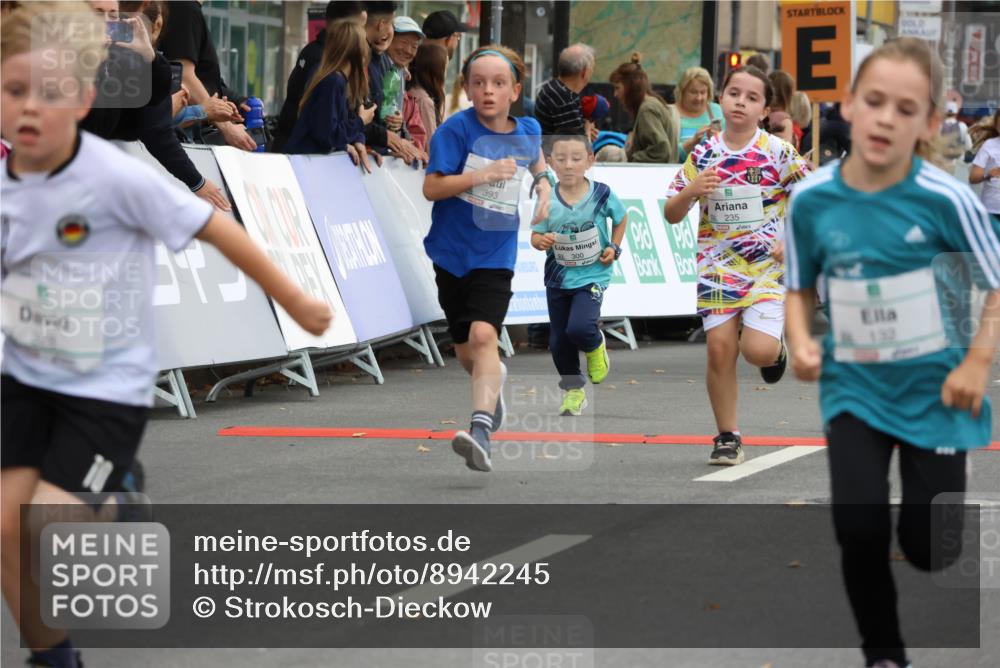 21.09.2025 - PSD Bank Halbmarathon Strokosch-Dieckow http://msf.ph/oto/8942245 21.09.2025 10:29:35 Ziel 103, 132, 235, 271, 296, 300, 301, 319, 328, 393, 453 meine-sportfotos.de