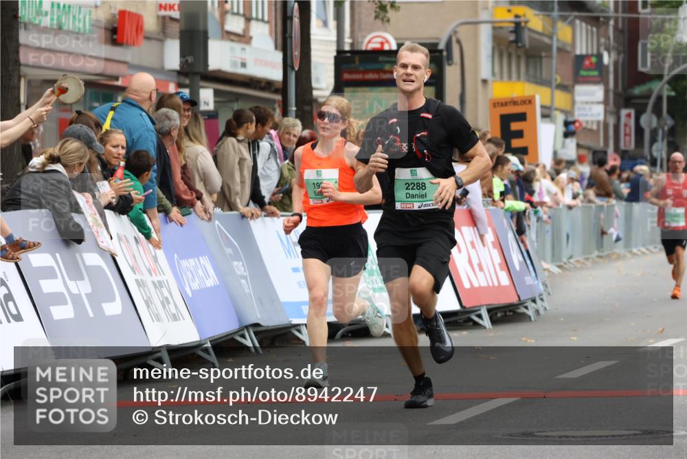 21.09.2025 - PSD Bank Halbmarathon Strokosch-Dieckow http://msf.ph/oto/8942247 21.09.2025 11:29:52 Ziel 1325, 1407, 1939, 2288 meine-sportfotos.de