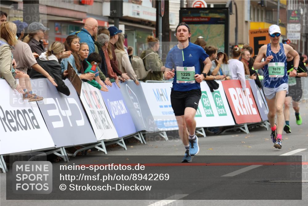 21.09.2025 - PSD Bank Halbmarathon Strokosch-Dieckow http://msf.ph/oto/8942269 21.09.2025 11:30:11 Ziel 1225, 1878, 1969 meine-sportfotos.de