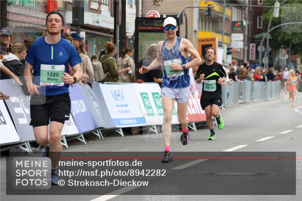 21.09.2025 - PSD Bank Halbmarathon Strokosch-Dieckow http://msf.ph/oto/8942282 21.09.2025 11:30:13 Ziel 1225, 1878, 1969 meine-sportfotos.de