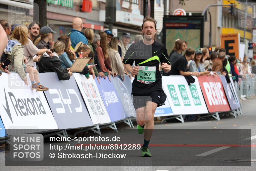 21.09.2025 - PSD Bank Halbmarathon Strokosch-Dieckow http://msf.ph/oto/8942289 21.09.2025 11:30:16 Ziel 1225, 1878, 1969 meine-sportfotos.de