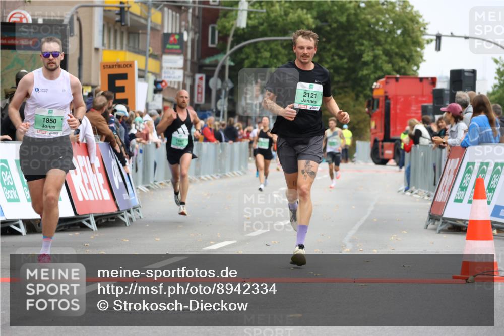 21.09.2025 - PSD Bank Halbmarathon Strokosch-Dieckow http://msf.ph/oto/8942334 21.09.2025 11:30:42 Ziel 1066, 1109, 1689, 1850, 2022, 2121 meine-sportfotos.de
