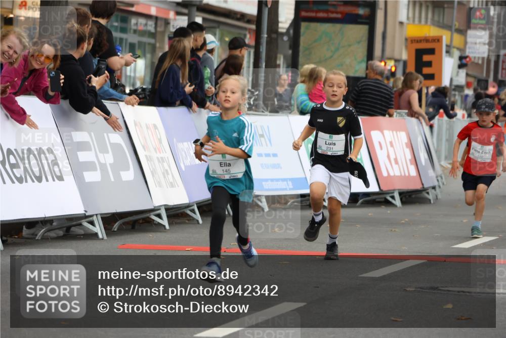21.09.2025 - PSD Bank Halbmarathon Strokosch-Dieckow http://msf.ph/oto/8942342 21.09.2025 10:30:07 Ziel 140, 141, 145, 231, 243, 245, 448, 458, 459 meine-sportfotos.de